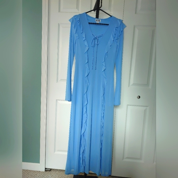Future Collective V-Neck Blue Ruffle Maxi Dress With Half Slip. Size Small - Picture 2 of 10